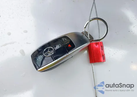 2020 Mercedes-Benz E 350 4Matic из США, поврежденный, VIN WDDZF8EB1LA721611